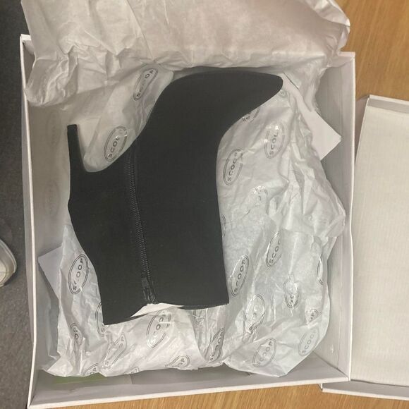 Scoop Women's 6 Stiletto Ankle Booties - Picture 7 of 7